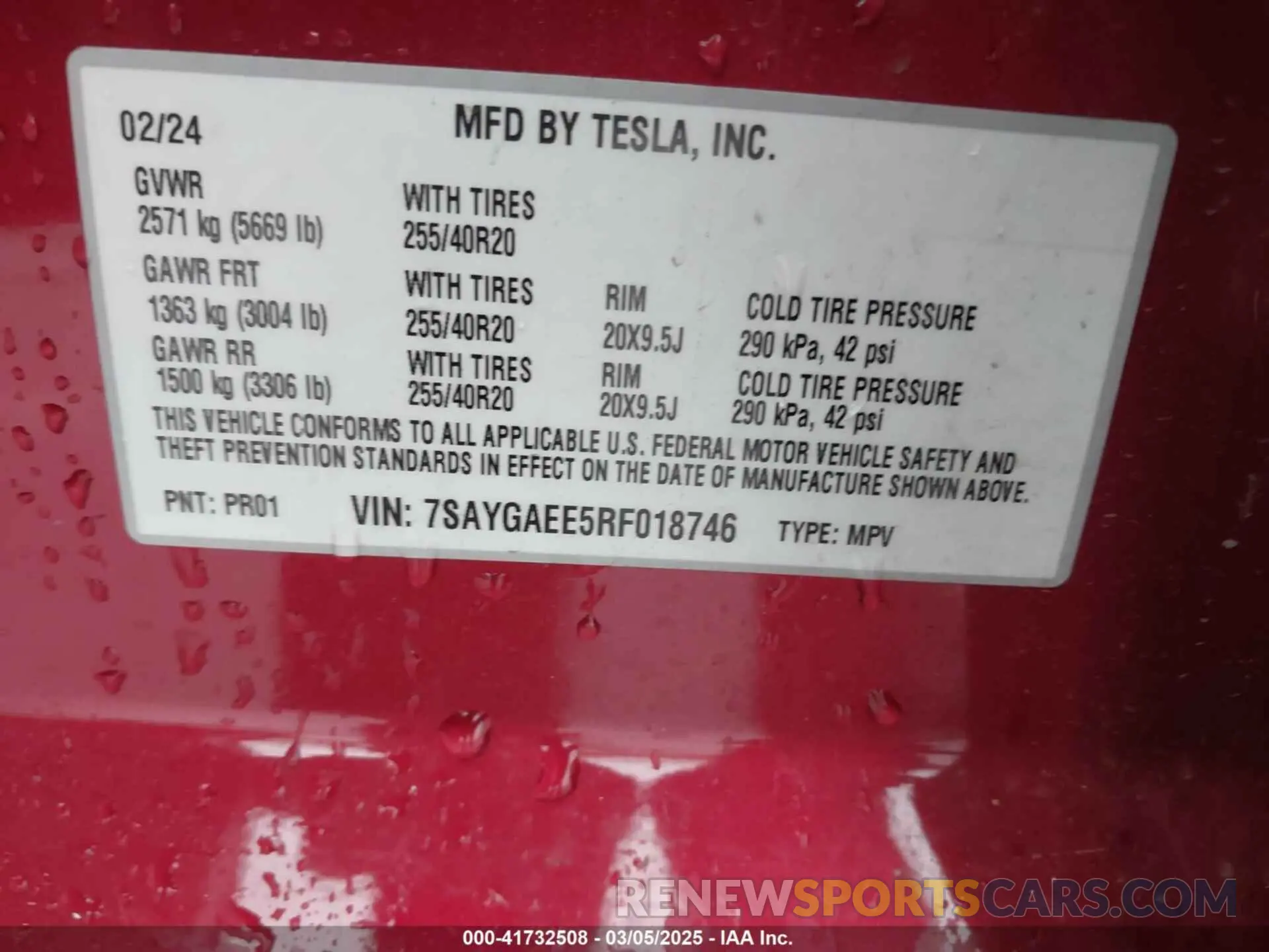 9 Photograph of a damaged car 7SAYGAEE5RF018746 TESLA MODEL Y 2024