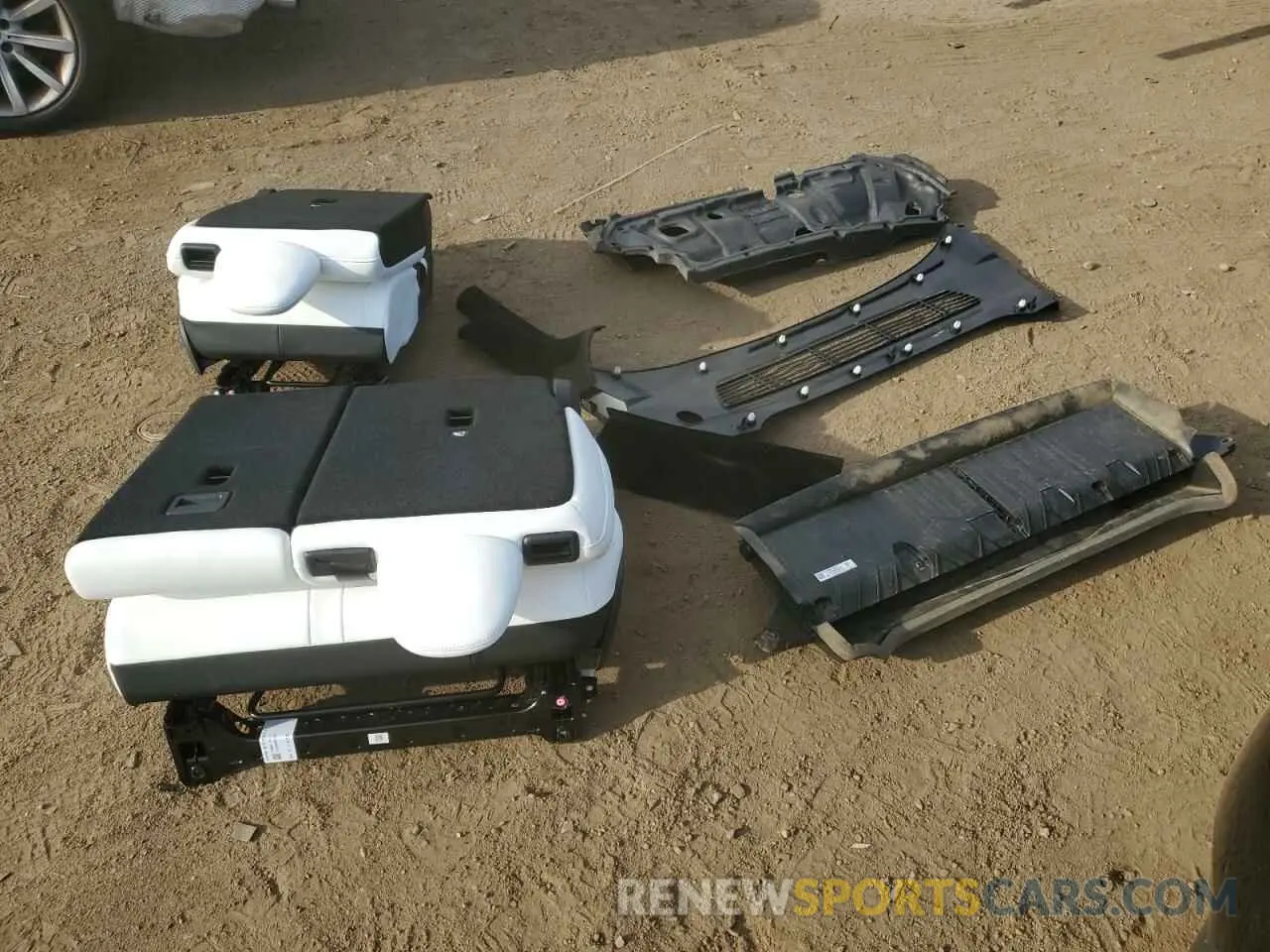 12 Photograph of a damaged car 7SAYGAEE5RF027463 TESLA MODEL Y 2024