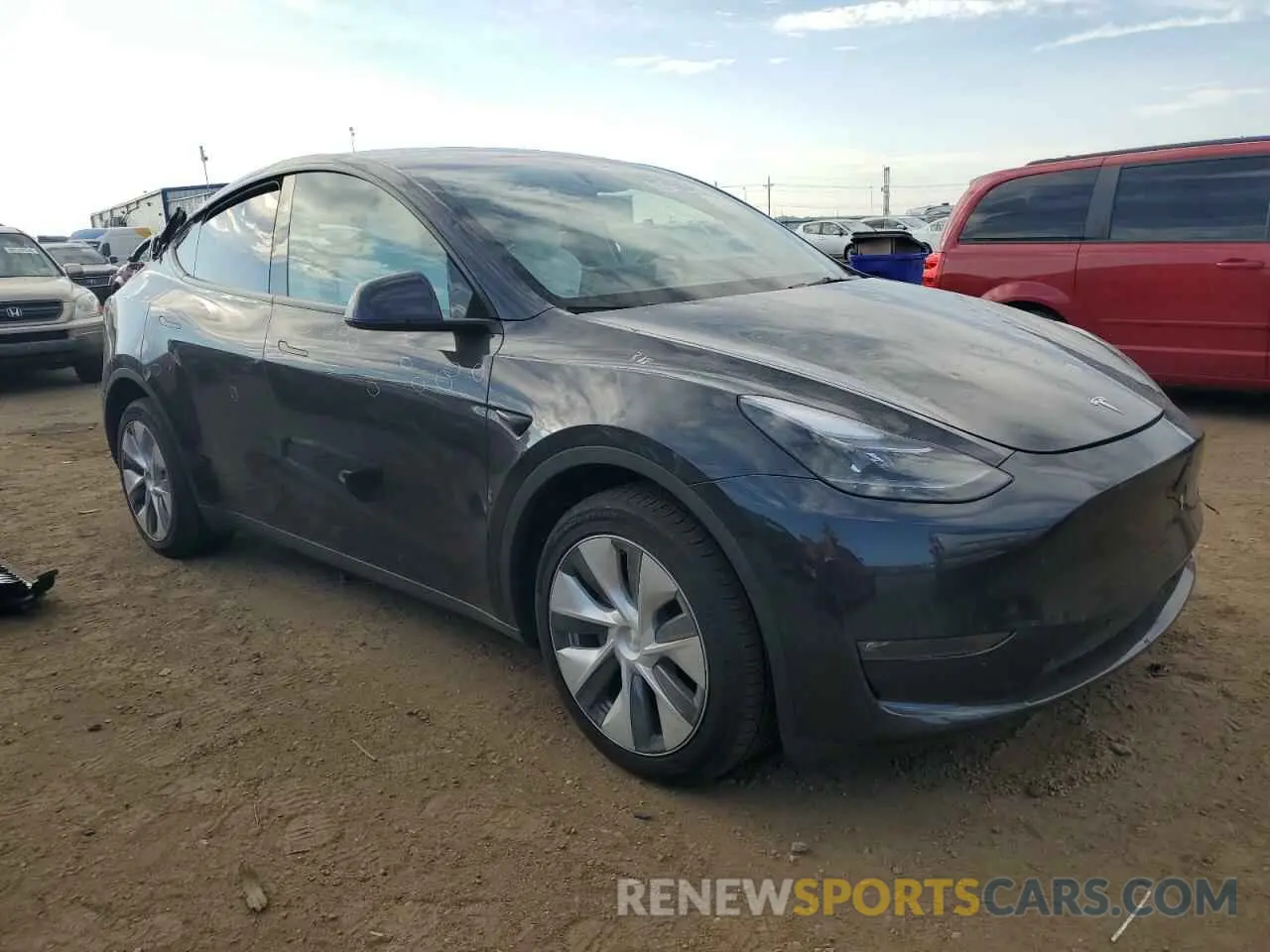 4 Photograph of a damaged car 7SAYGAEE5RF027463 TESLA MODEL Y 2024