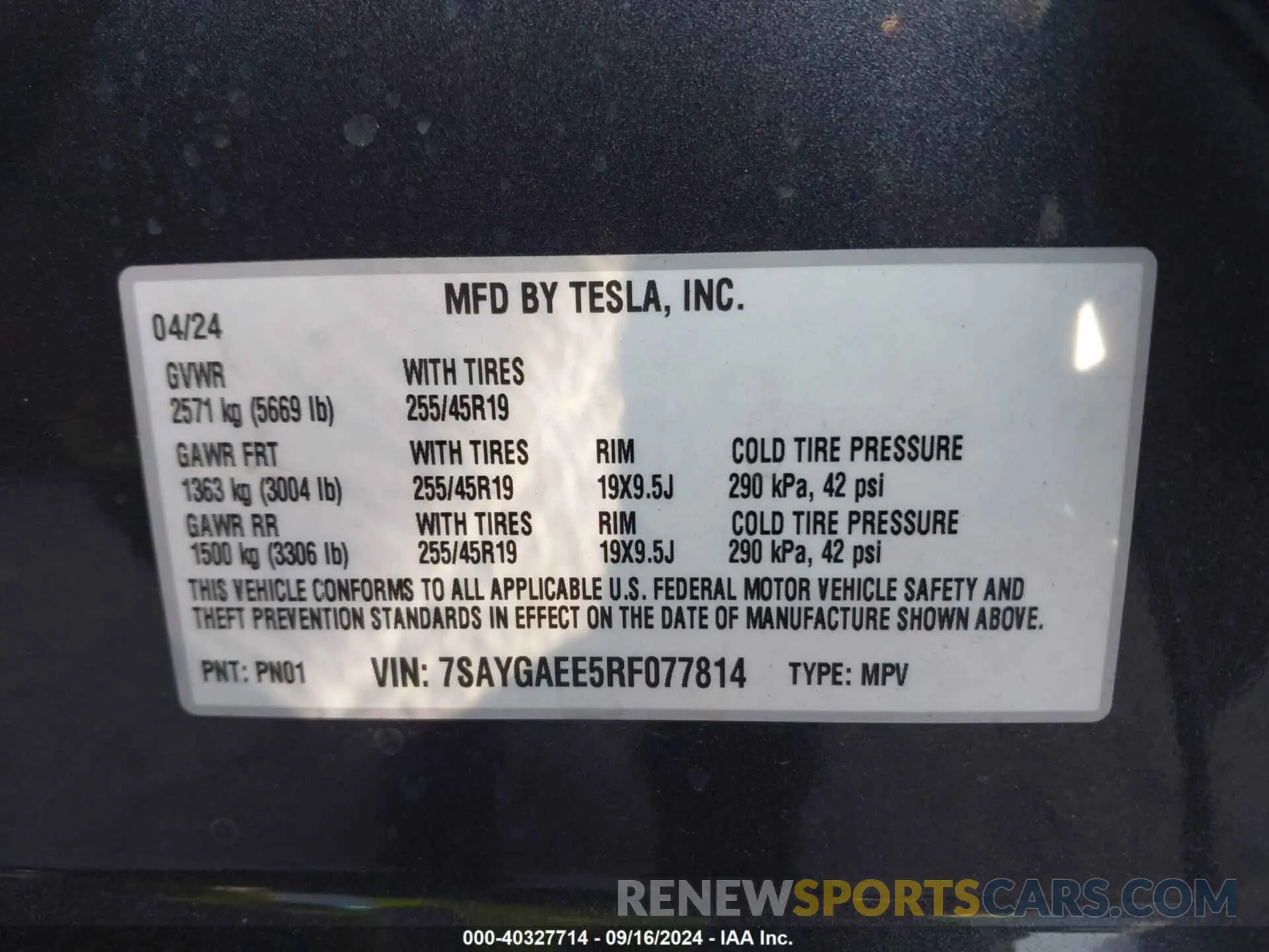 9 Photograph of a damaged car 7SAYGAEE5RF077814 TESLA MODEL Y 2024