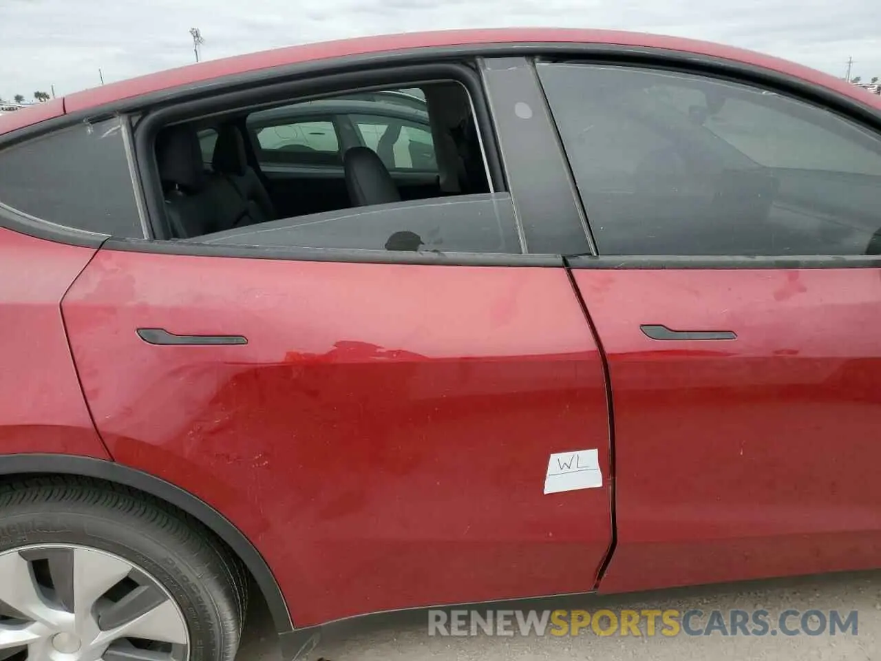 13 Photograph of a damaged car 7SAYGAEE5RF079935 TESLA MODEL Y 2024