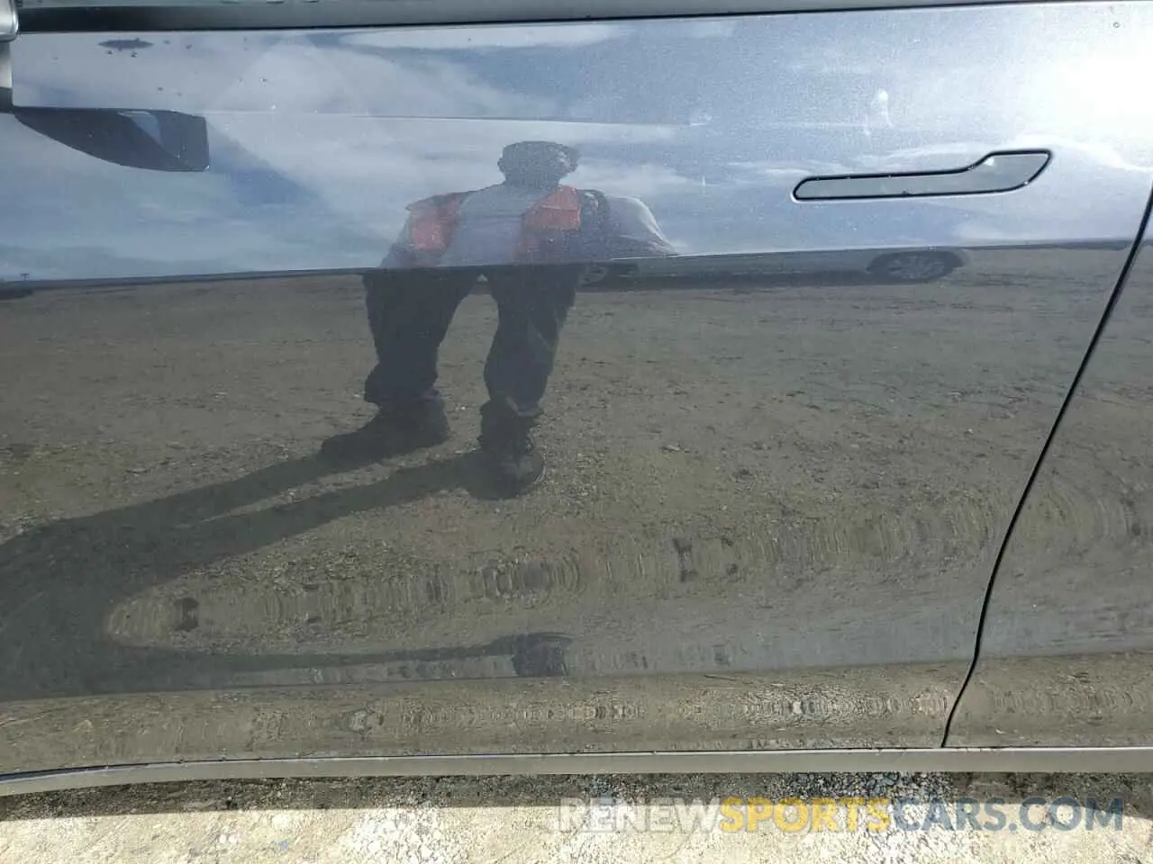 9 Photograph of a damaged car 7SAYGAEE5RF089252 TESLA MODEL Y 2024