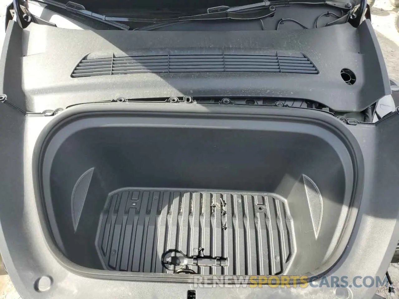 11 Photograph of a damaged car 7SAYGAEE5RF214010 TESLA MODEL Y 2024