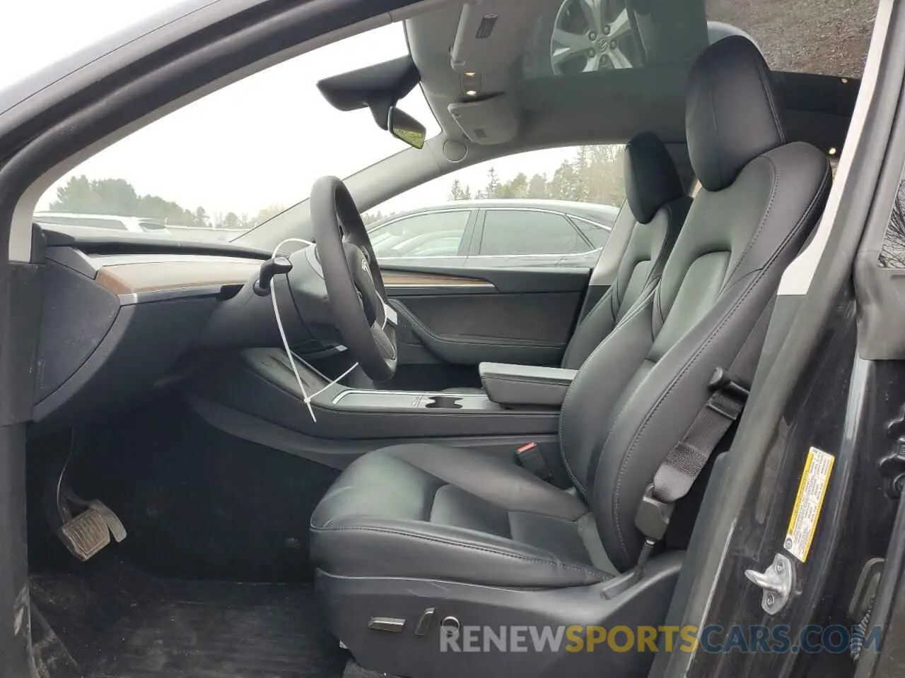 7 Photograph of a damaged car 7SAYGAEE6RF070354 TESLA MODEL Y 2024