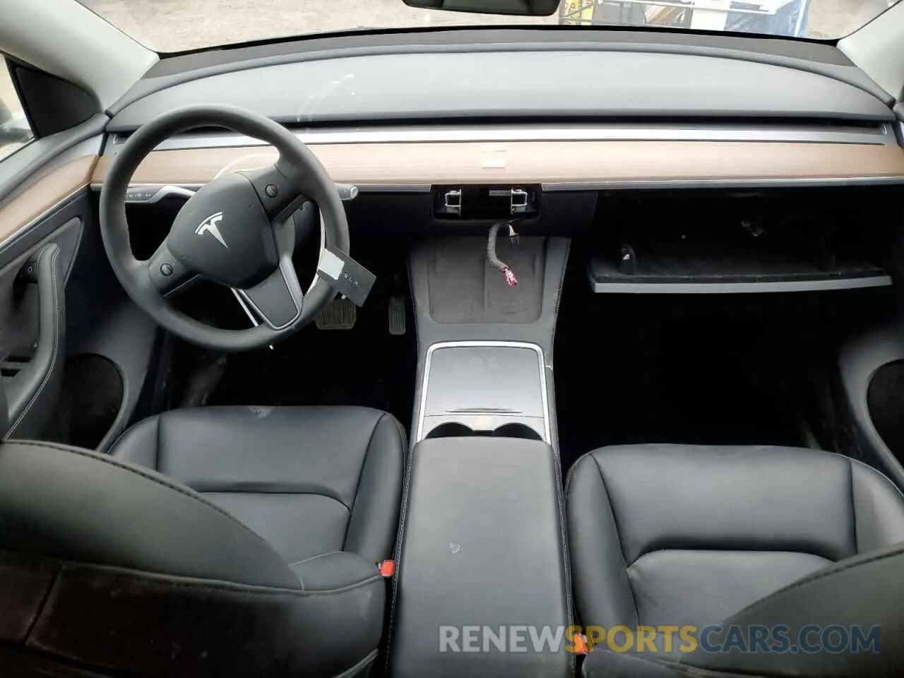 8 Photograph of a damaged car 7SAYGAEE6RF070354 TESLA MODEL Y 2024