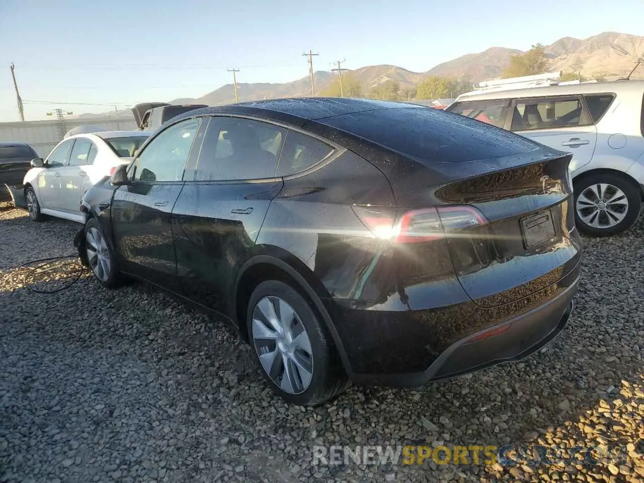 2 Photograph of a damaged car 7SAYGAEE6RF071388 TESLA MODEL Y 2024