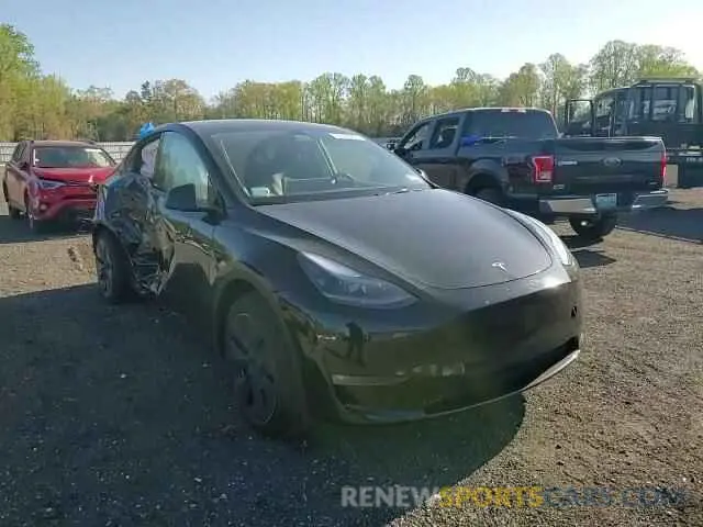 10 Photograph of a damaged car 7SAYGAEE6RF106267 TESLA MODEL Y 2024