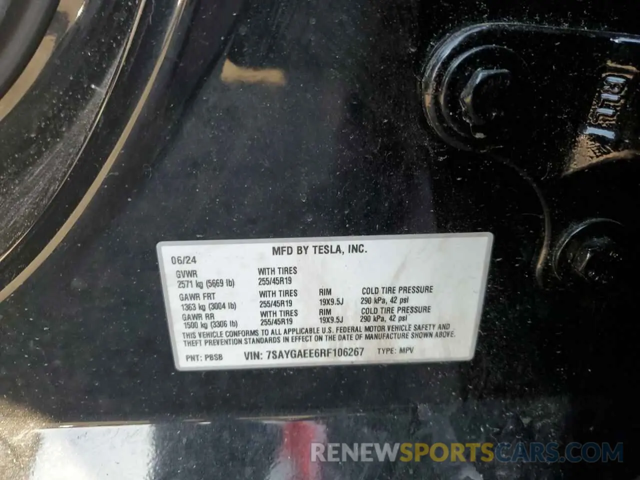 13 Photograph of a damaged car 7SAYGAEE6RF106267 TESLA MODEL Y 2024