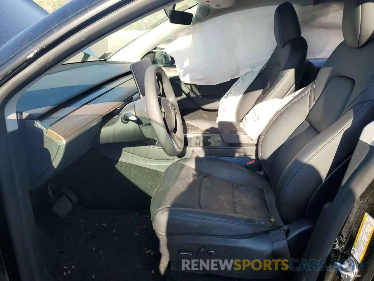 7 Photograph of a damaged car 7SAYGAEE6RF106267 TESLA MODEL Y 2024