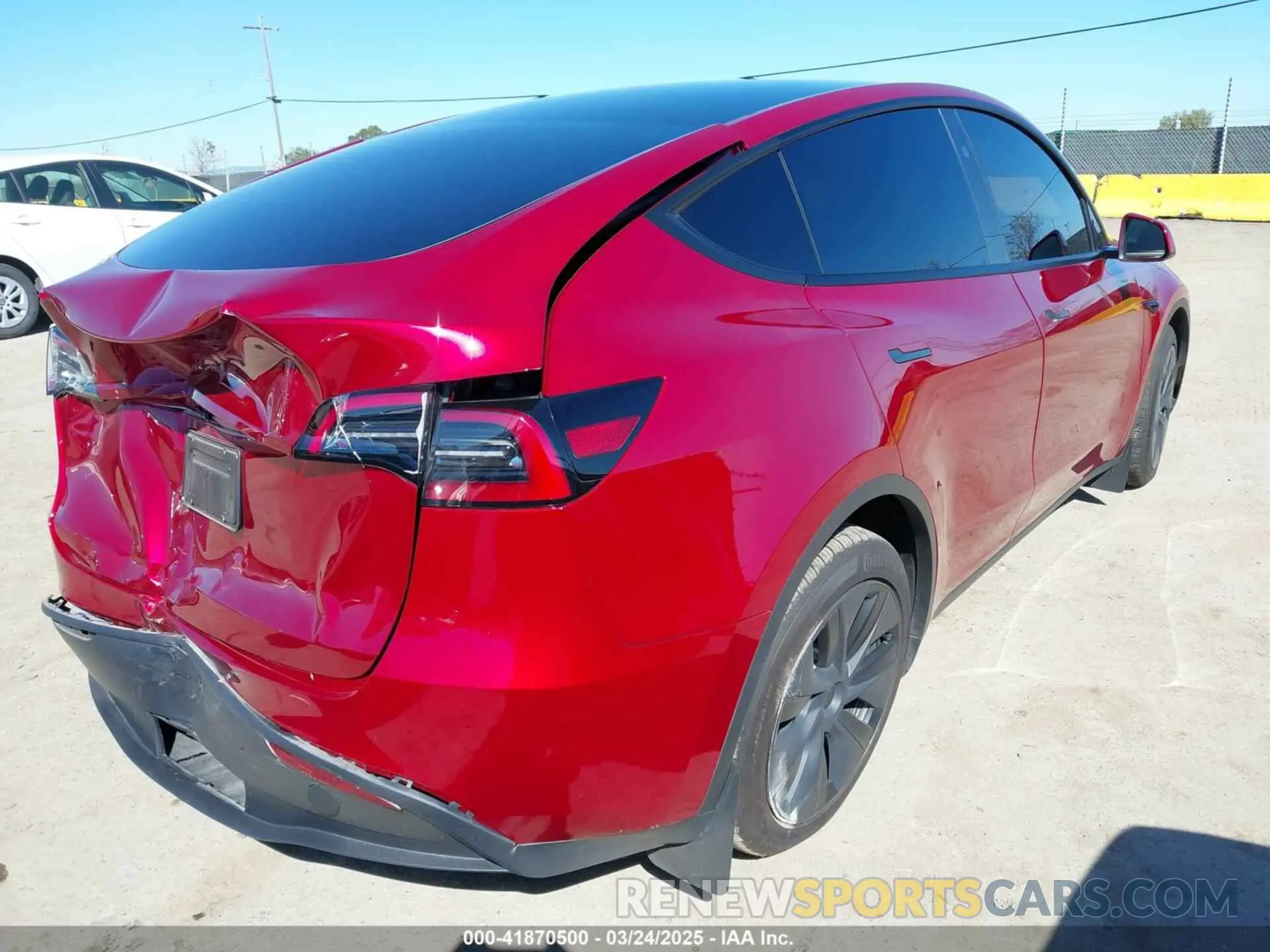 4 Photograph of a damaged car 7SAYGAEE6RF152066 TESLA MODEL Y 2024