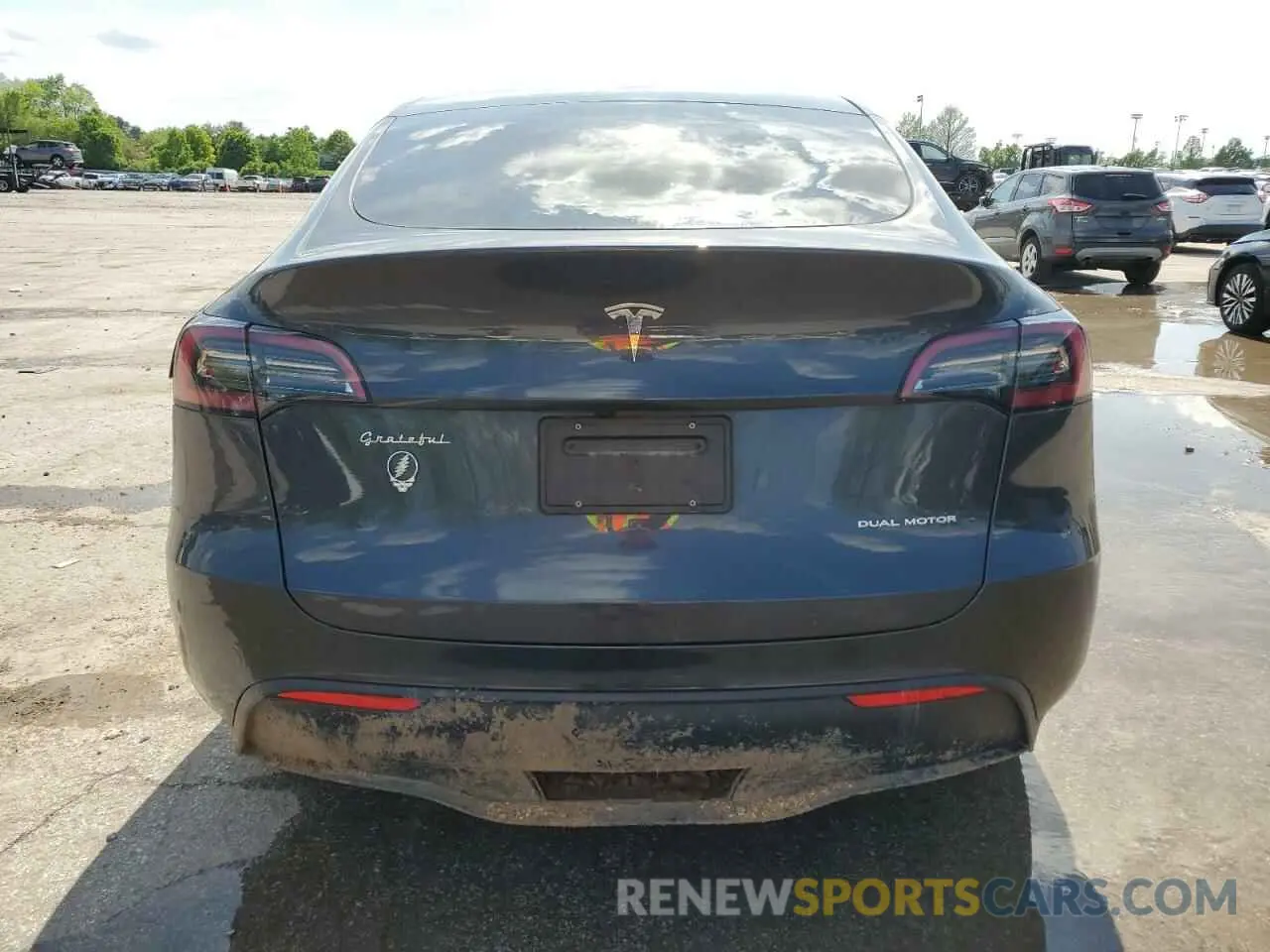 6 Photograph of a damaged car 7SAYGAEE6RF160698 TESLA MODEL Y 2024