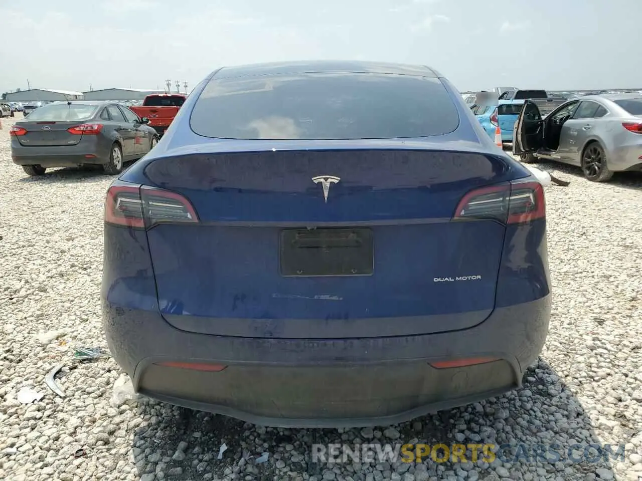 6 Photograph of a damaged car 7SAYGAEE6RF196245 TESLA MODEL Y 2024