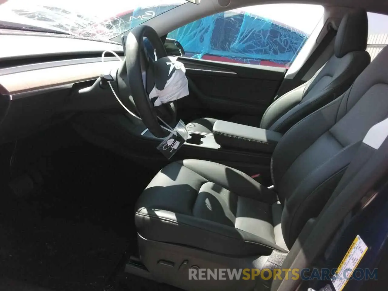 7 Photograph of a damaged car 7SAYGAEE6RF196245 TESLA MODEL Y 2024