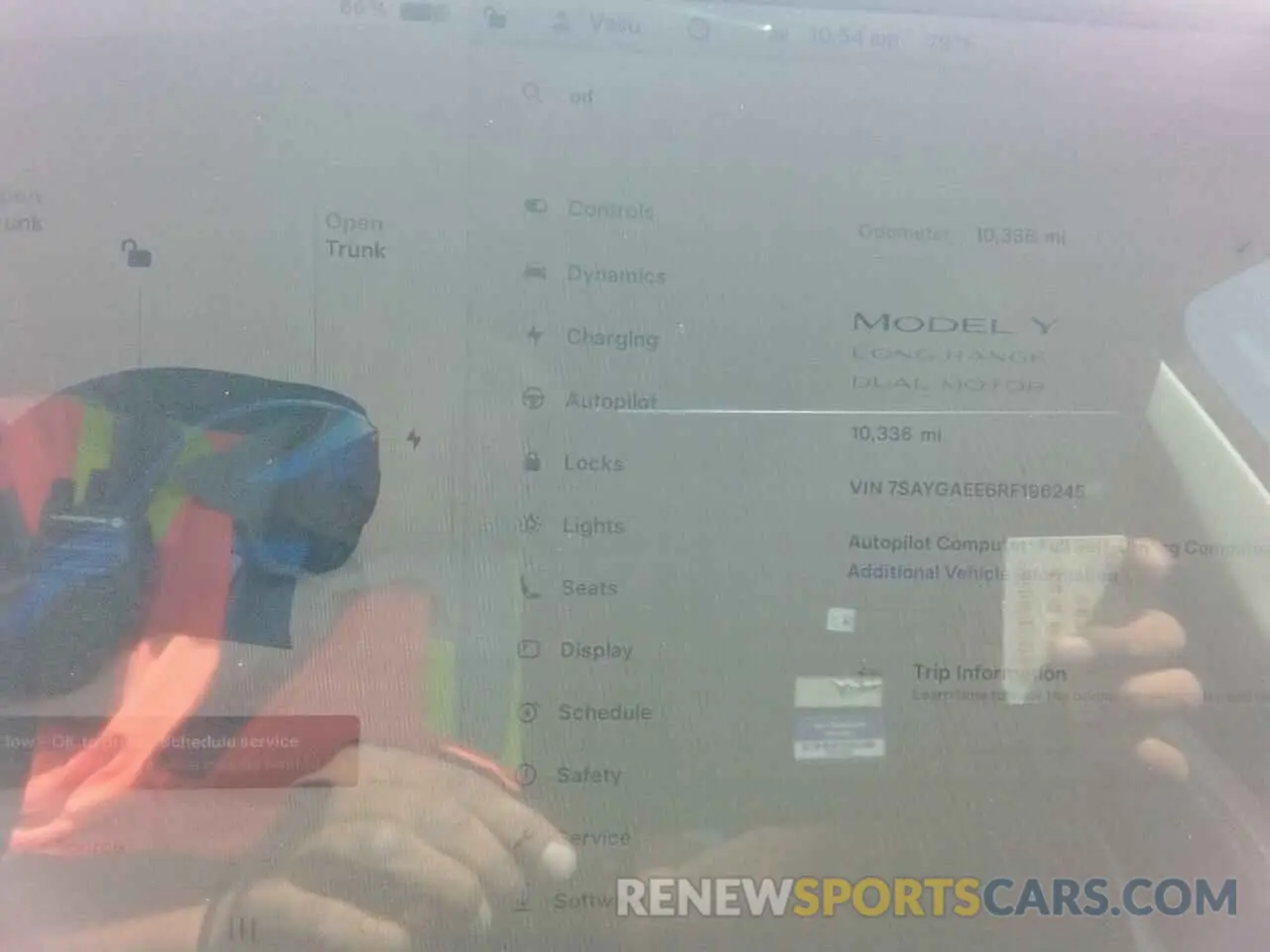 9 Photograph of a damaged car 7SAYGAEE6RF196245 TESLA MODEL Y 2024