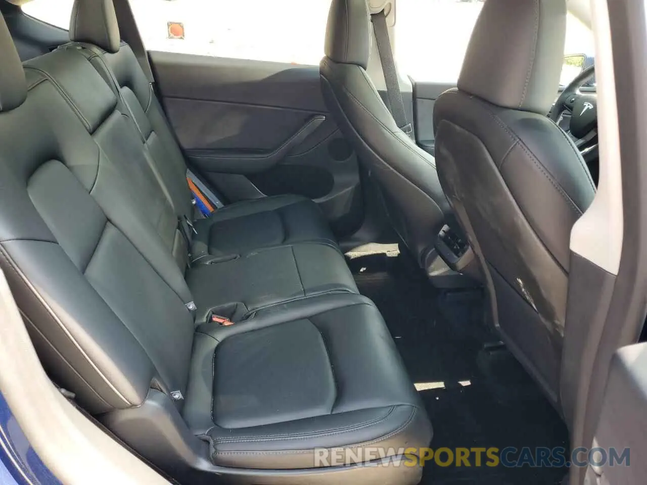 10 Photograph of a damaged car 7SAYGAEE6RF202481 TESLA MODEL Y 2024
