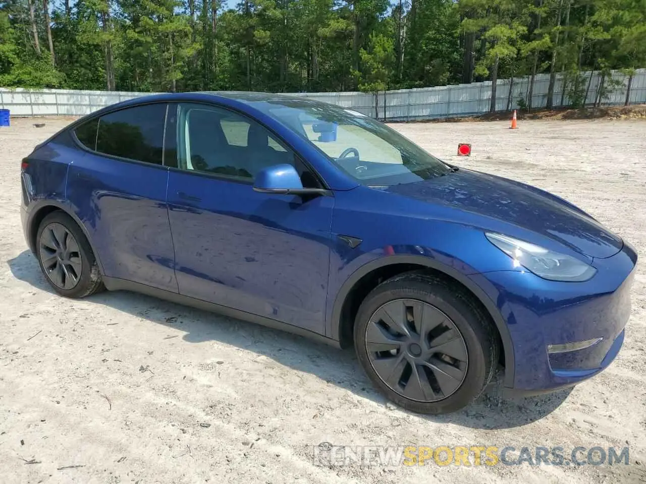 4 Photograph of a damaged car 7SAYGAEE6RF202481 TESLA MODEL Y 2024