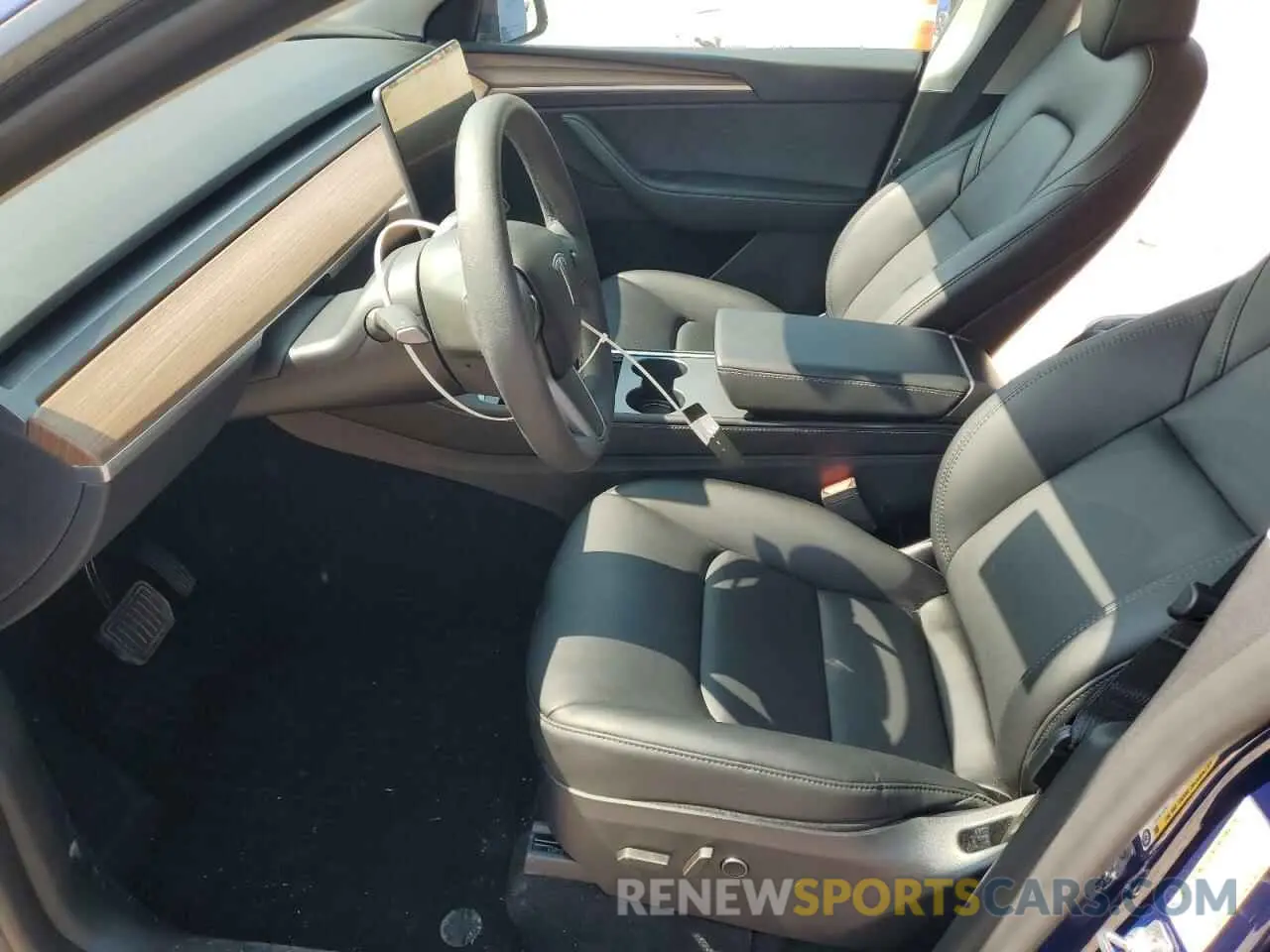 7 Photograph of a damaged car 7SAYGAEE6RF202481 TESLA MODEL Y 2024