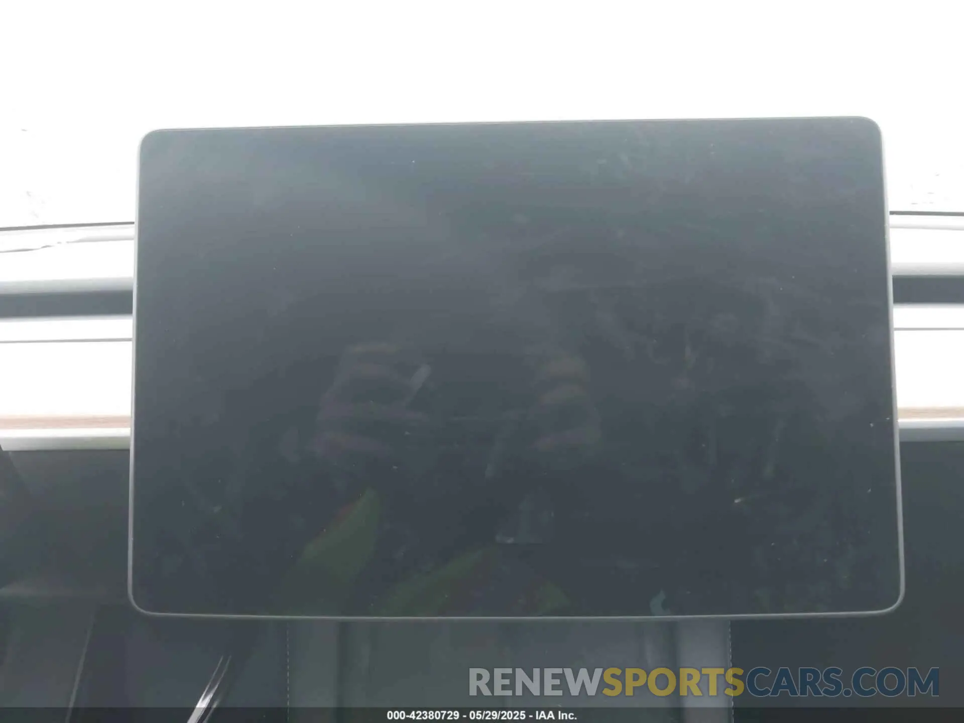 18 Photograph of a damaged car 7SAYGAEE6RF988976 TESLA MODEL Y 2024