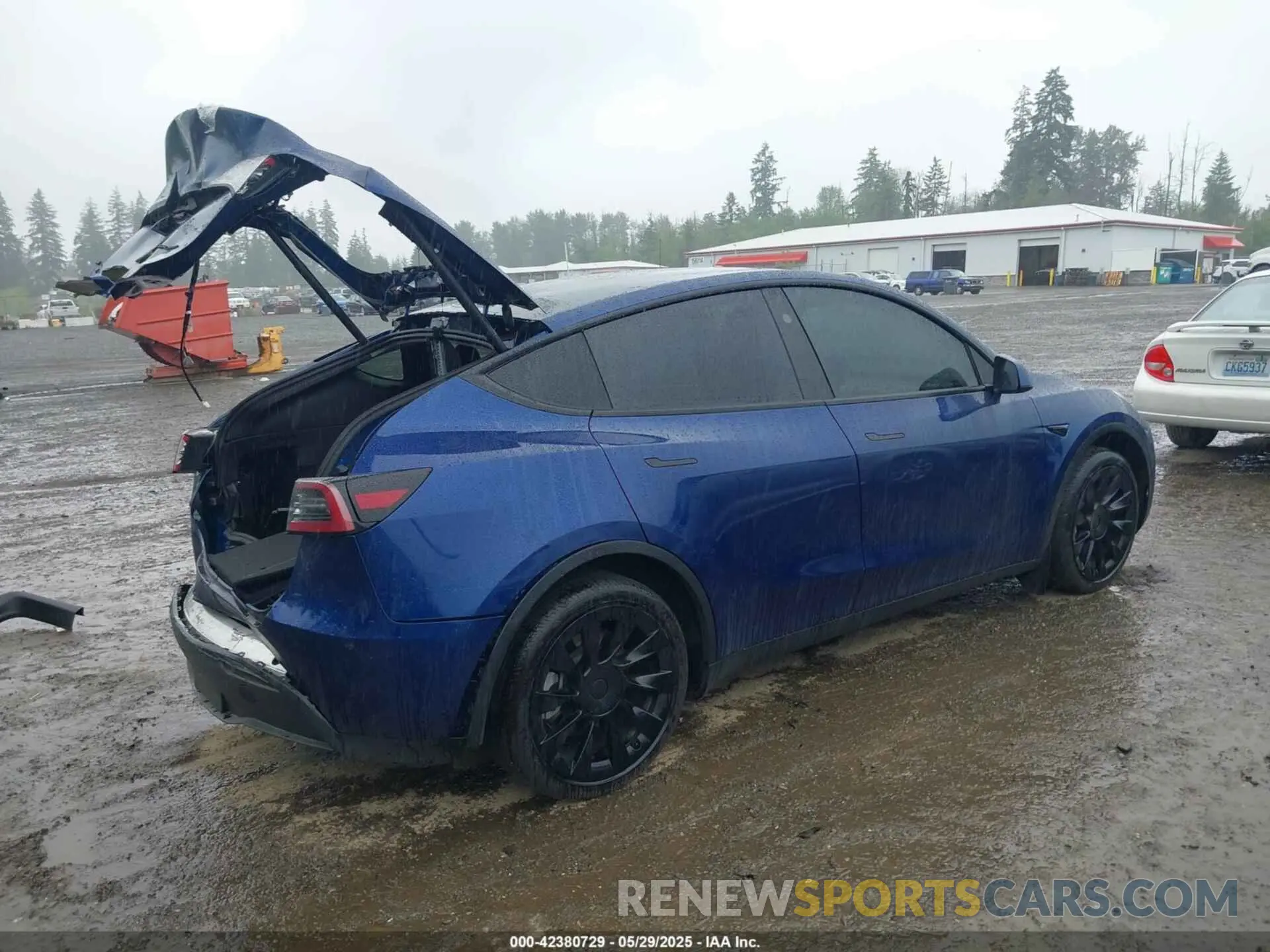 4 Photograph of a damaged car 7SAYGAEE6RF988976 TESLA MODEL Y 2024
