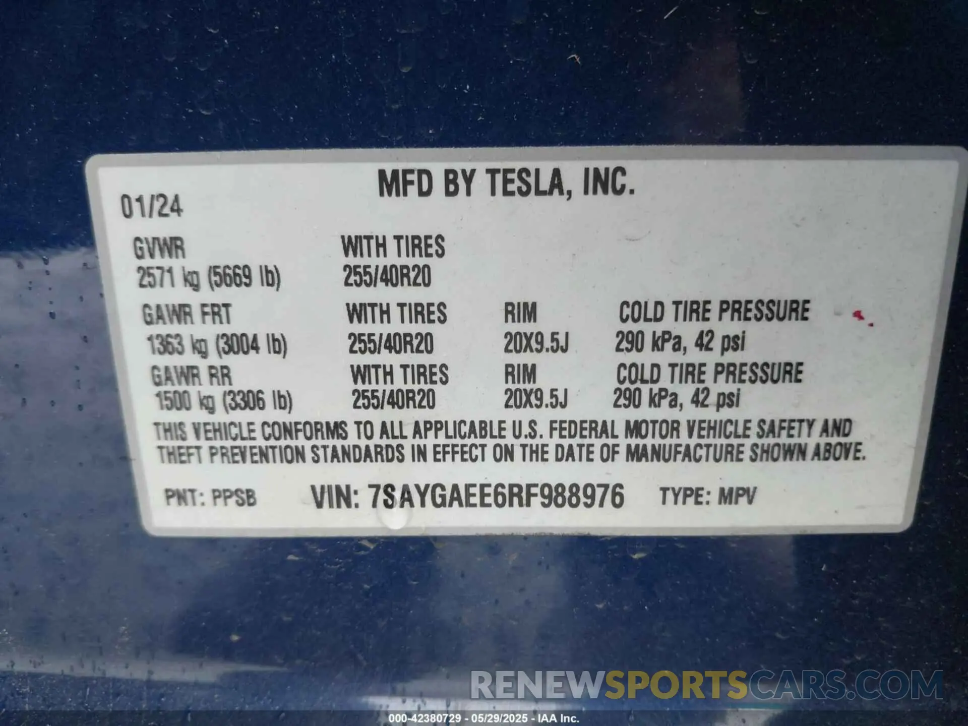 9 Photograph of a damaged car 7SAYGAEE6RF988976 TESLA MODEL Y 2024
