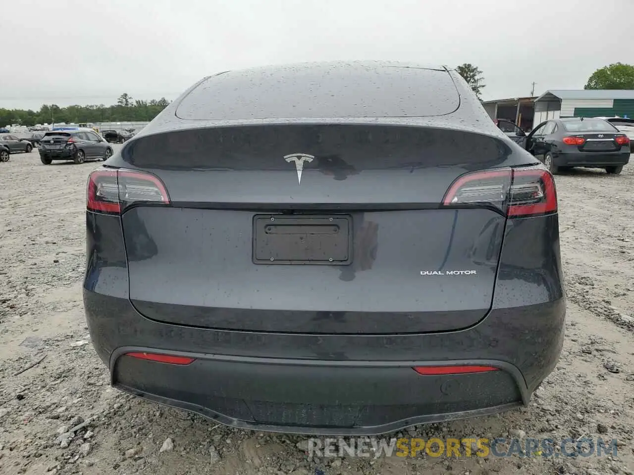 6 Photograph of a damaged car 7SAYGAEE7RF005786 TESLA MODEL Y 2024