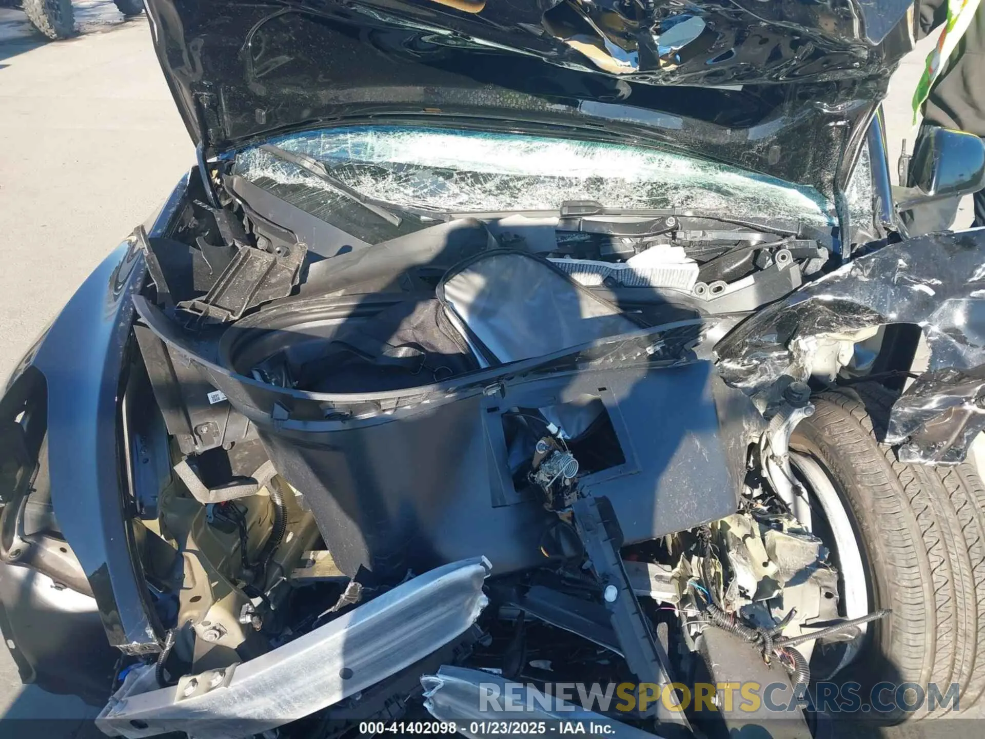 10 Photograph of a damaged car 7SAYGAEE7RF014424 TESLA MODEL Y 2024