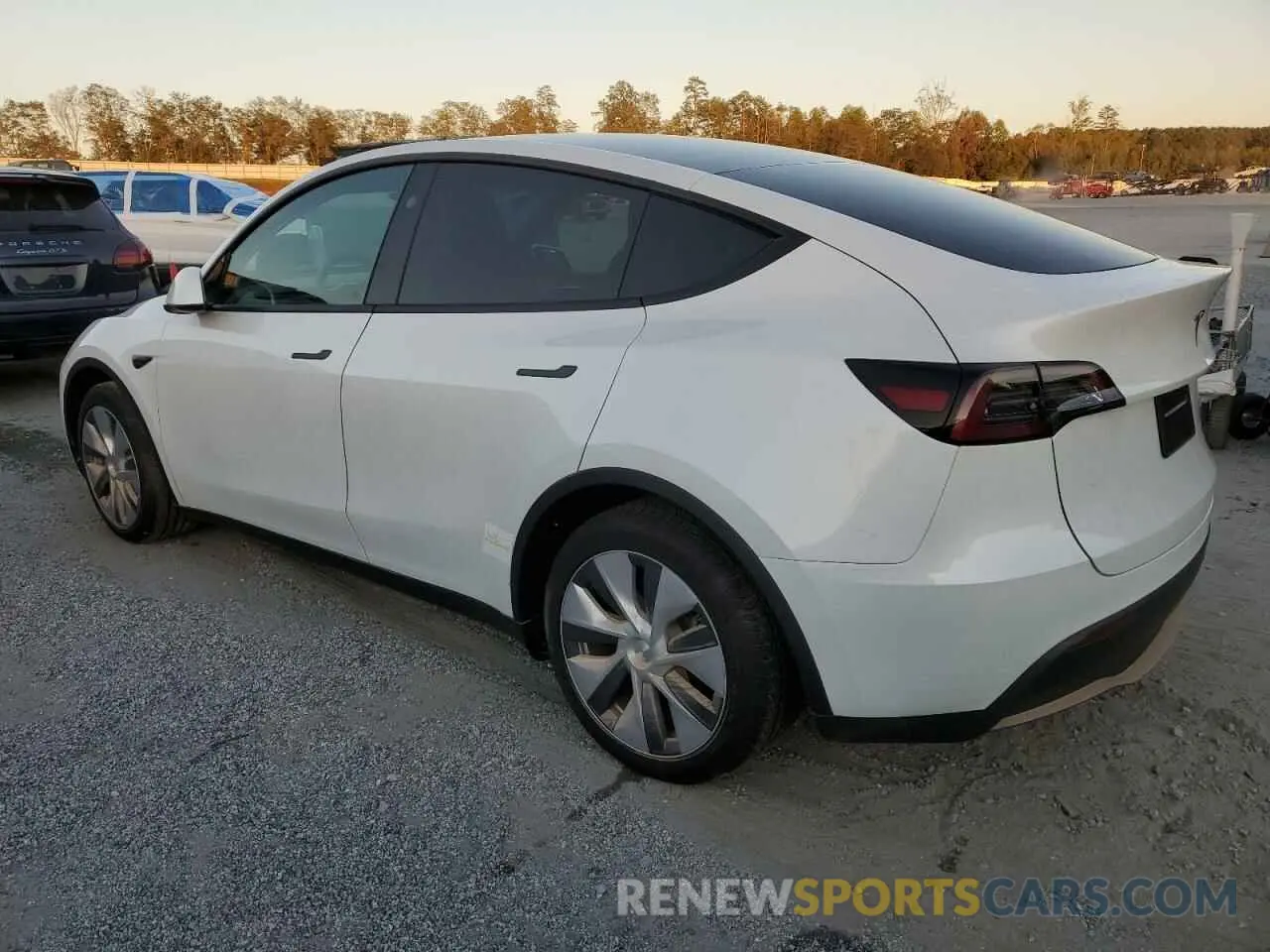 2 Photograph of a damaged car 7SAYGAEE7RF091388 TESLA MODEL Y 2024