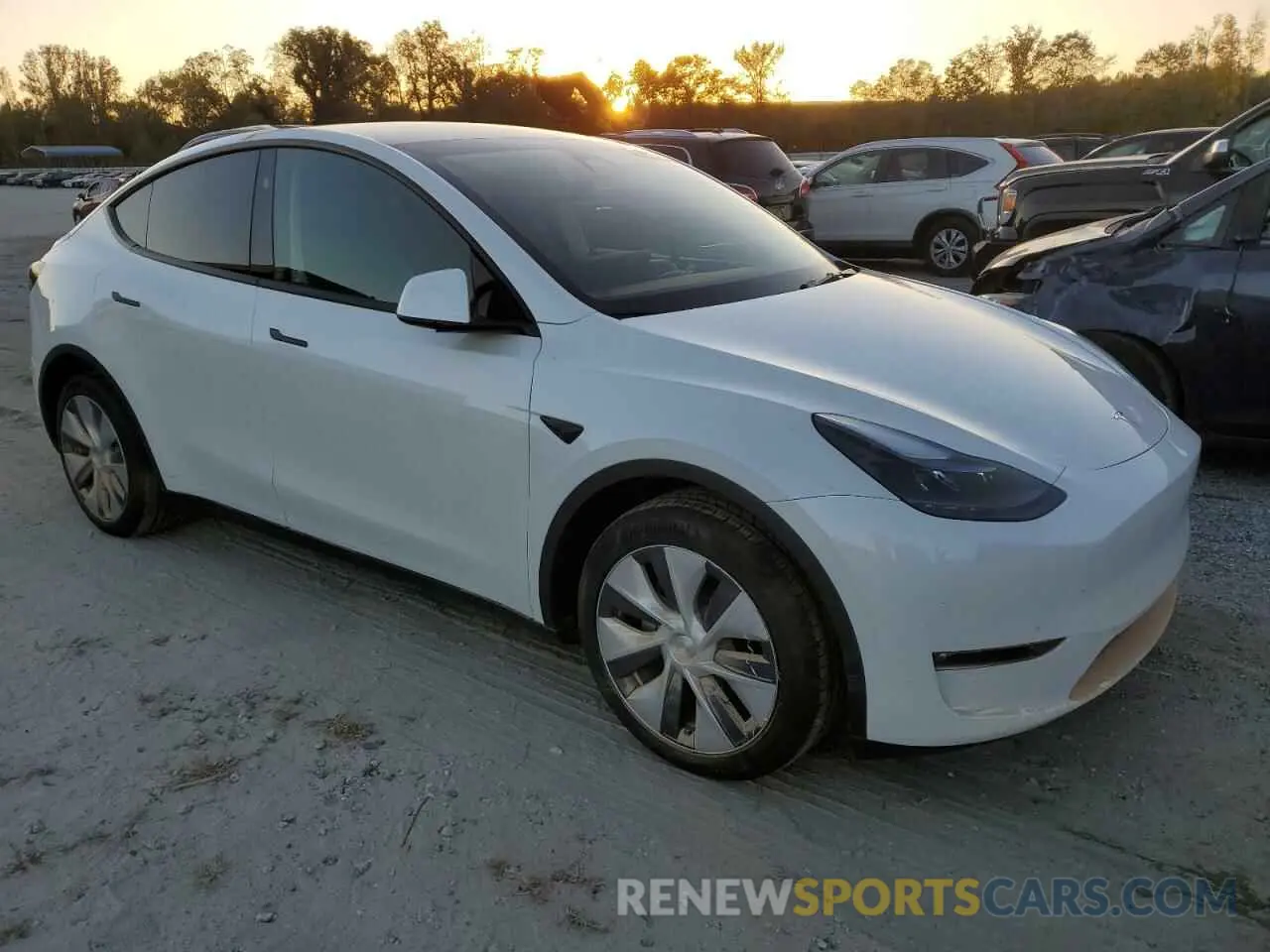 4 Photograph of a damaged car 7SAYGAEE7RF091388 TESLA MODEL Y 2024