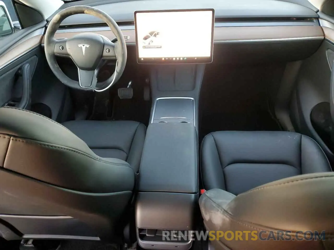 8 Photograph of a damaged car 7SAYGAEE7RF091388 TESLA MODEL Y 2024