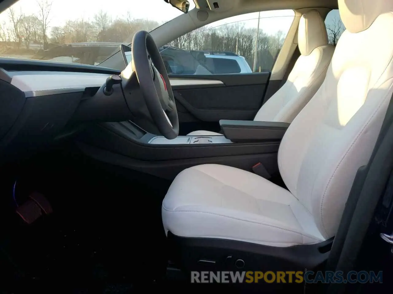 7 Photograph of a damaged car 7SAYGAEE7RF152786 TESLA MODEL Y 2024