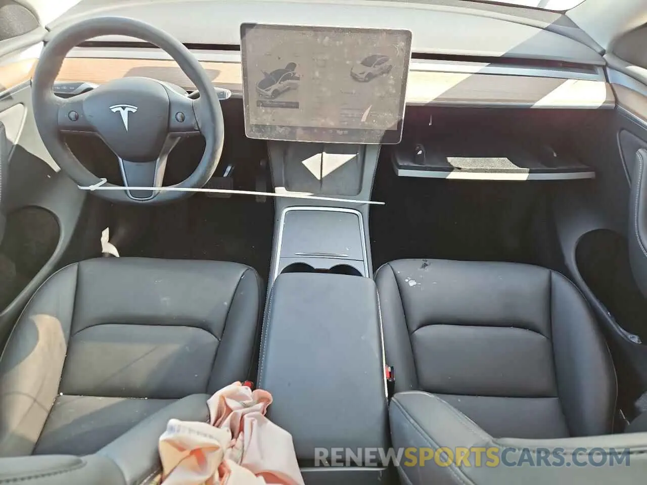 8 Photograph of a damaged car 7SAYGAEE7RF205700 TESLA MODEL Y 2024