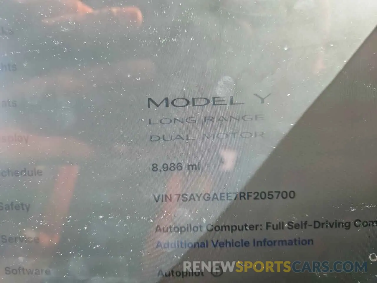 9 Photograph of a damaged car 7SAYGAEE7RF205700 TESLA MODEL Y 2024