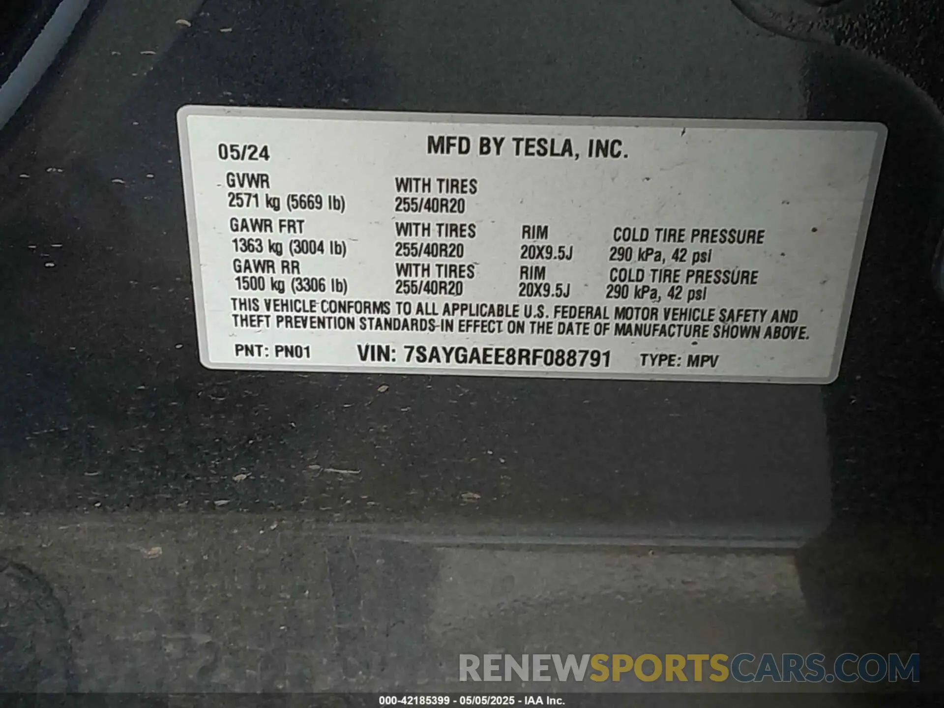 9 Photograph of a damaged car 7SAYGAEE8RF088791 TESLA MODEL Y 2024