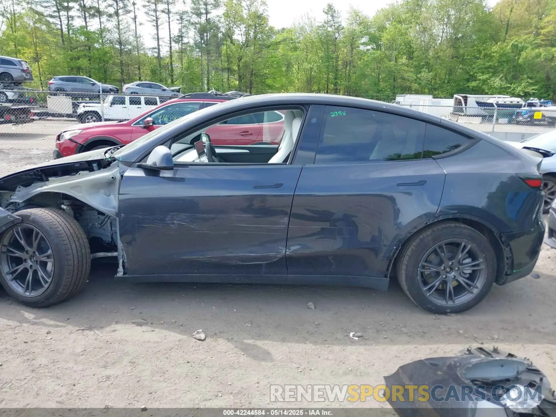 15 Photograph of a damaged car 7SAYGAEE8RF198904 TESLA MODEL Y 2024