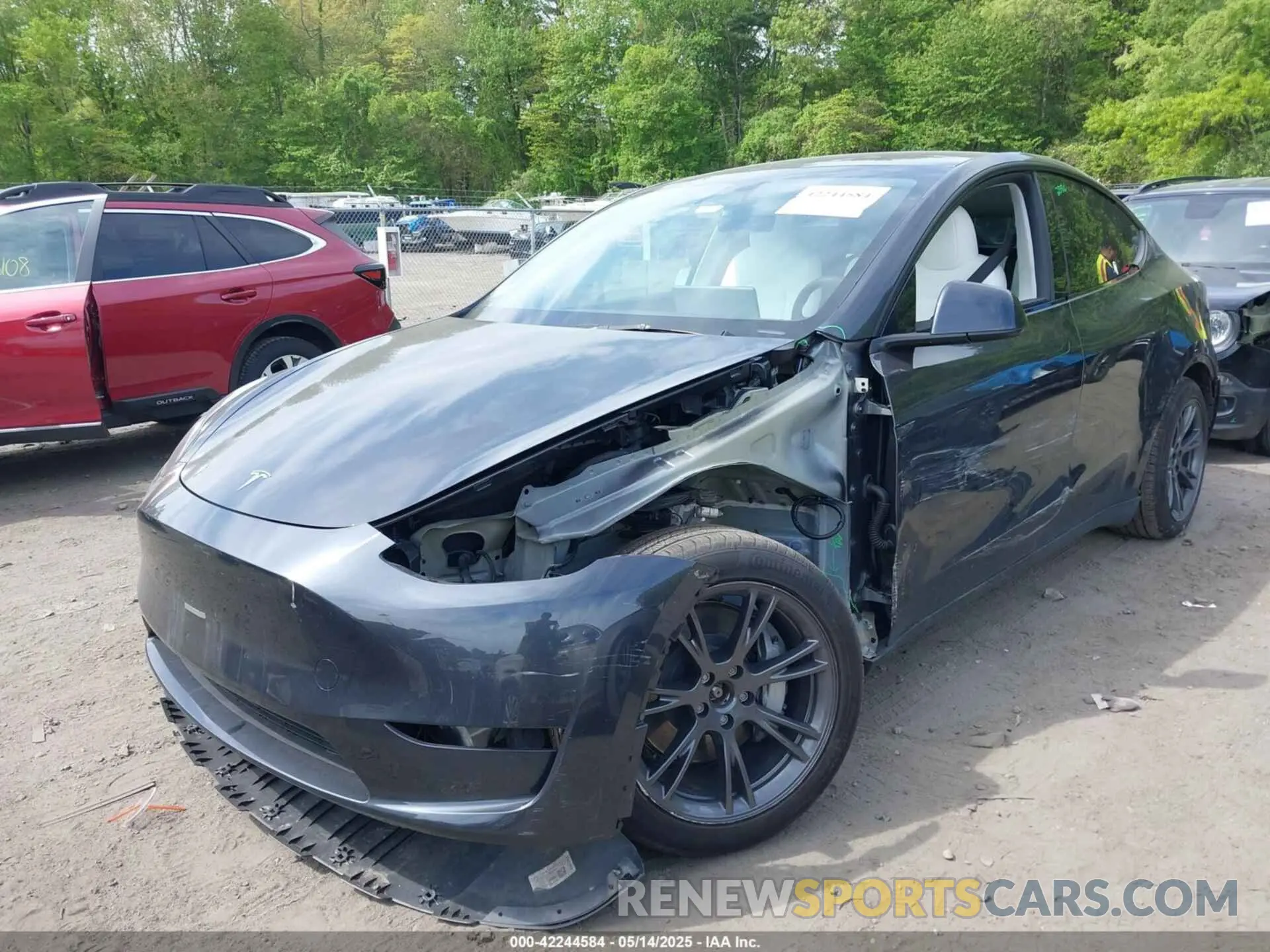 2 Photograph of a damaged car 7SAYGAEE8RF198904 TESLA MODEL Y 2024