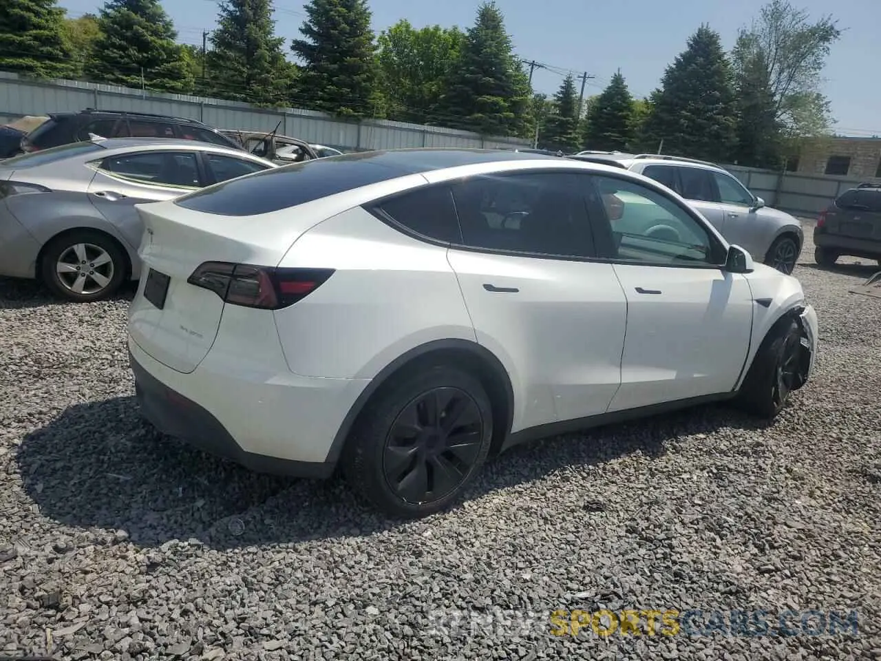 3 Photograph of a damaged car 7SAYGAEE8RF211702 TESLA MODEL Y 2024