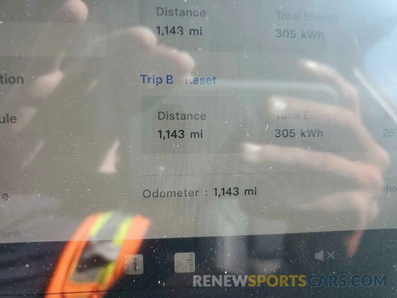 9 Photograph of a damaged car 7SAYGAEE9RF109602 TESLA MODEL Y 2024