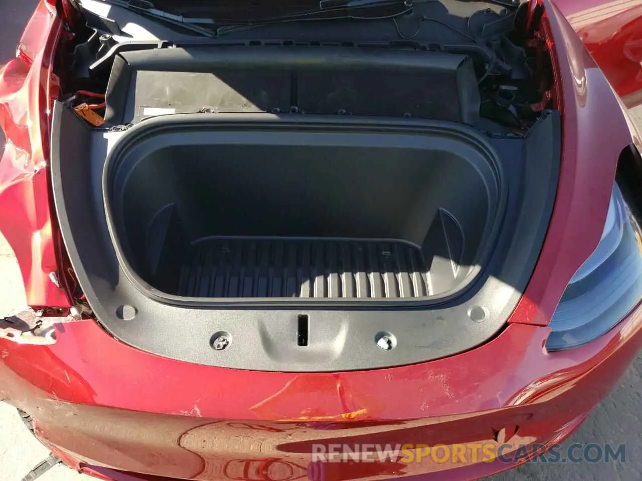 11 Photograph of a damaged car 7SAYGAEE9RF198765 TESLA MODEL Y 2024