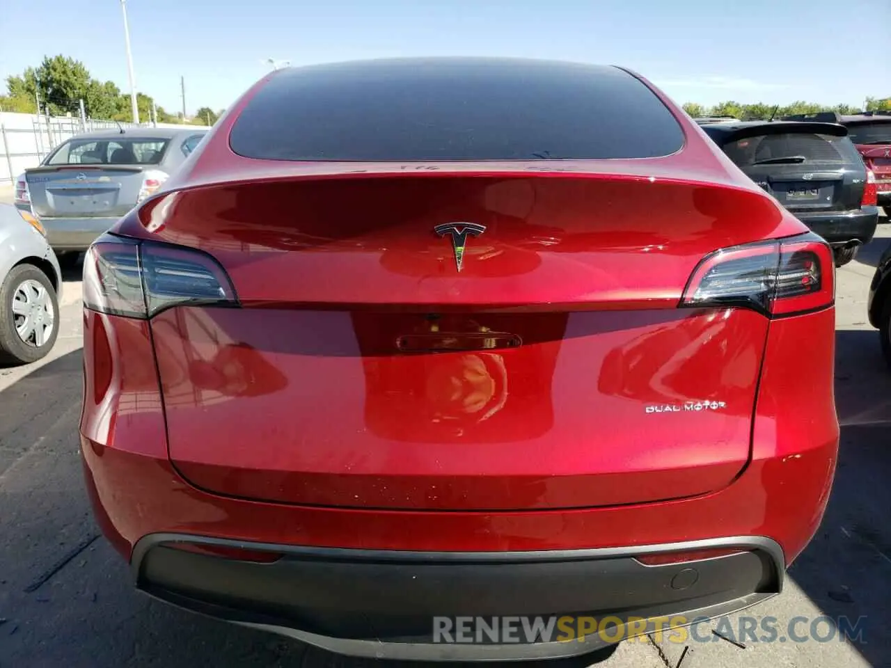 6 Photograph of a damaged car 7SAYGAEE9RF198765 TESLA MODEL Y 2024
