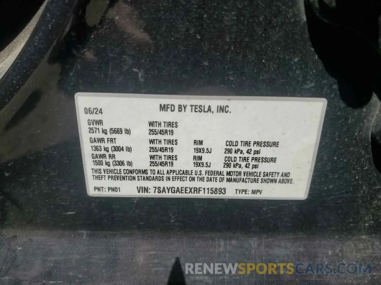 13 Photograph of a damaged car 7SAYGAEEXRF115893 TESLA MODEL Y 2024