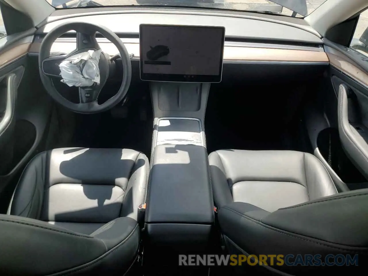 8 Photograph of a damaged car 7SAYGAEEXRF115893 TESLA MODEL Y 2024