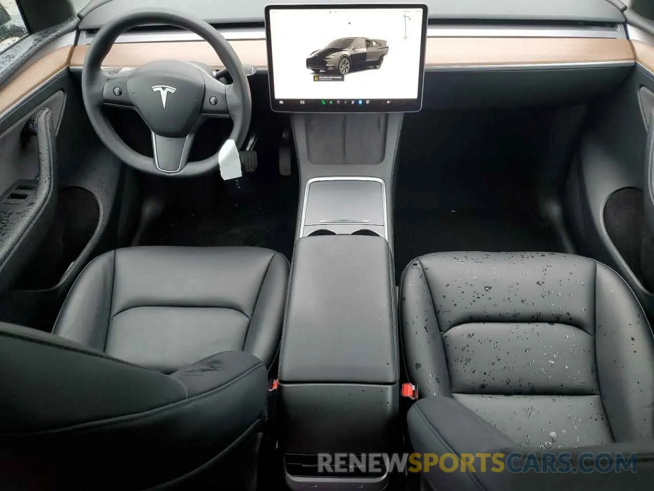 8 Photograph of a damaged car 7SAYGAEEXRF127123 TESLA MODEL Y 2024