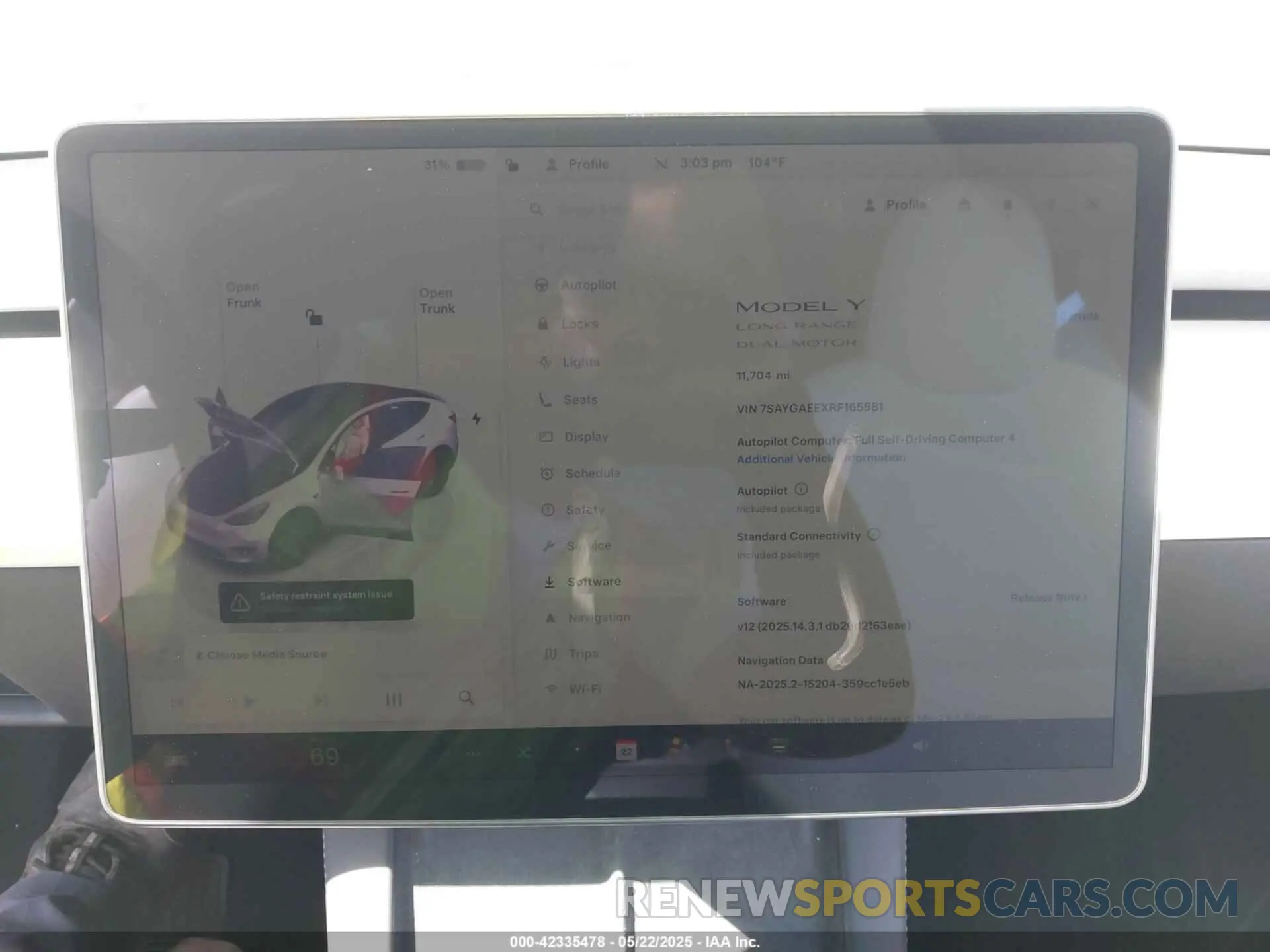7 Photograph of a damaged car 7SAYGAEEXRF165581 TESLA MODEL Y 2024