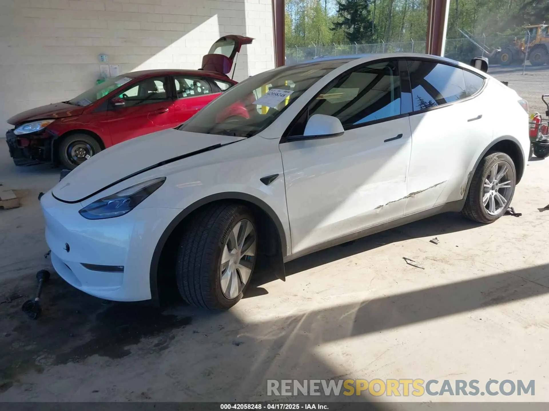 2 Photograph of a damaged car 7SAYGAEEXRF988561 TESLA MODEL Y 2024
