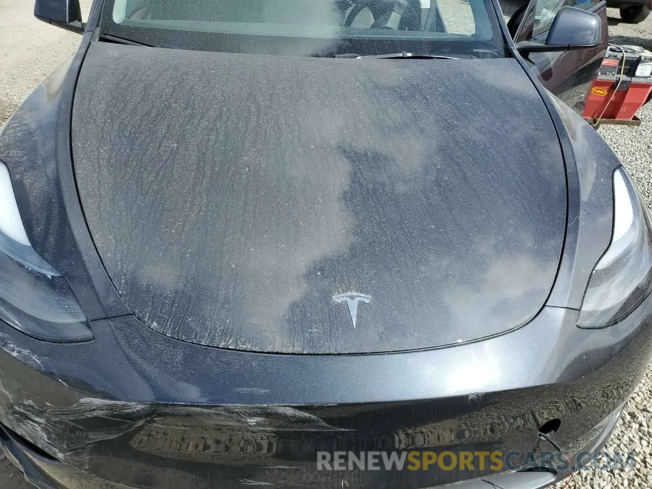 11 Photograph of a damaged car 7SAYGAEEXRF988799 TESLA MODEL Y 2024