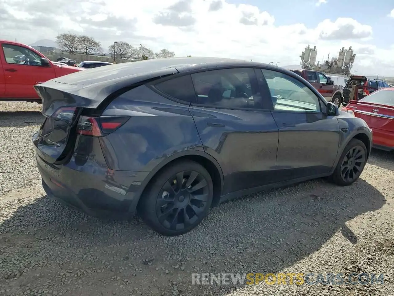 3 Photograph of a damaged car 7SAYGAEEXRF988799 TESLA MODEL Y 2024