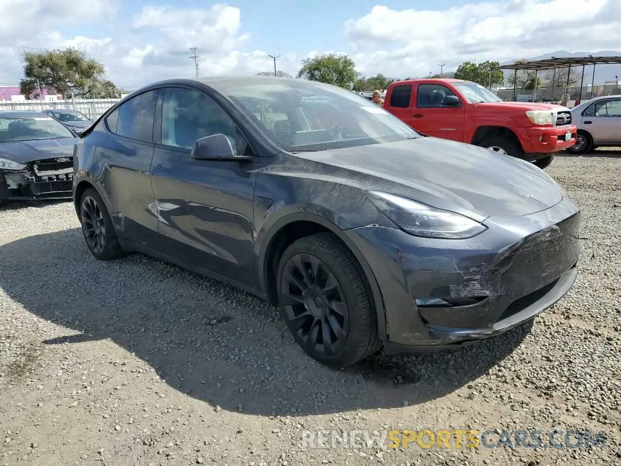 4 Photograph of a damaged car 7SAYGAEEXRF988799 TESLA MODEL Y 2024