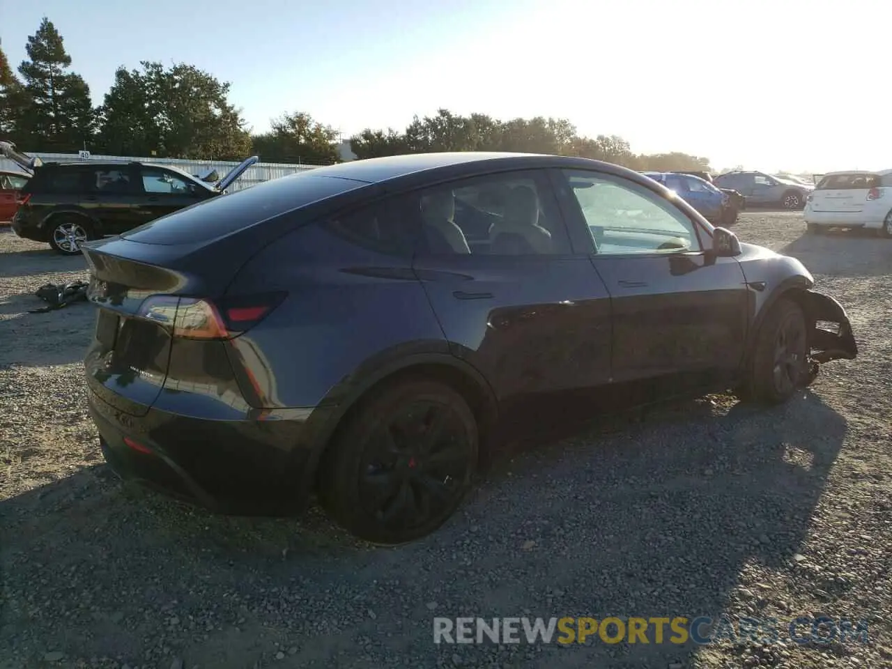 3 Photograph of a damaged car 7SAYGAEEXRF991797 TESLA MODEL Y 2024