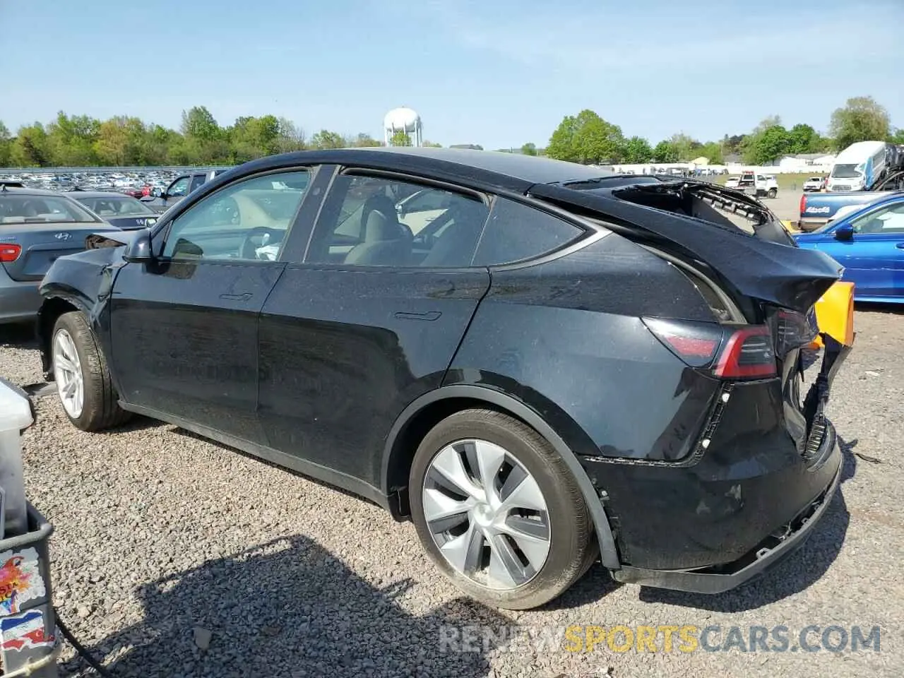 2 Photograph of a damaged car 7SAYGAEEXRF994330 TESLA MODEL Y 2024