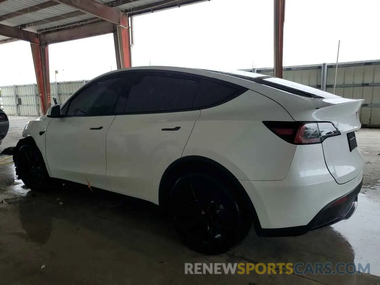 2 Photograph of a damaged car 7SAYGDED0RF034717 TESLA MODEL Y 2024
